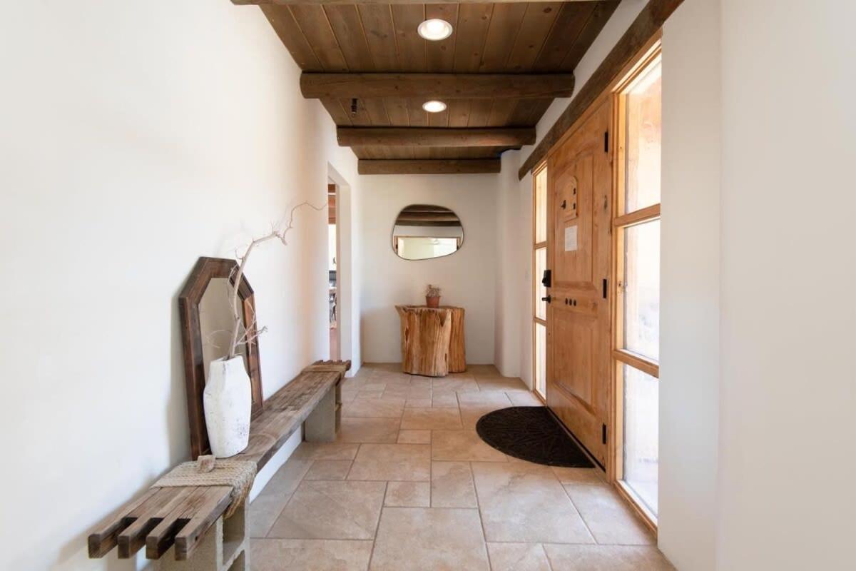Renovated Lodge - Room 2 With Pool Access Joshua Tree Exteriér fotografie