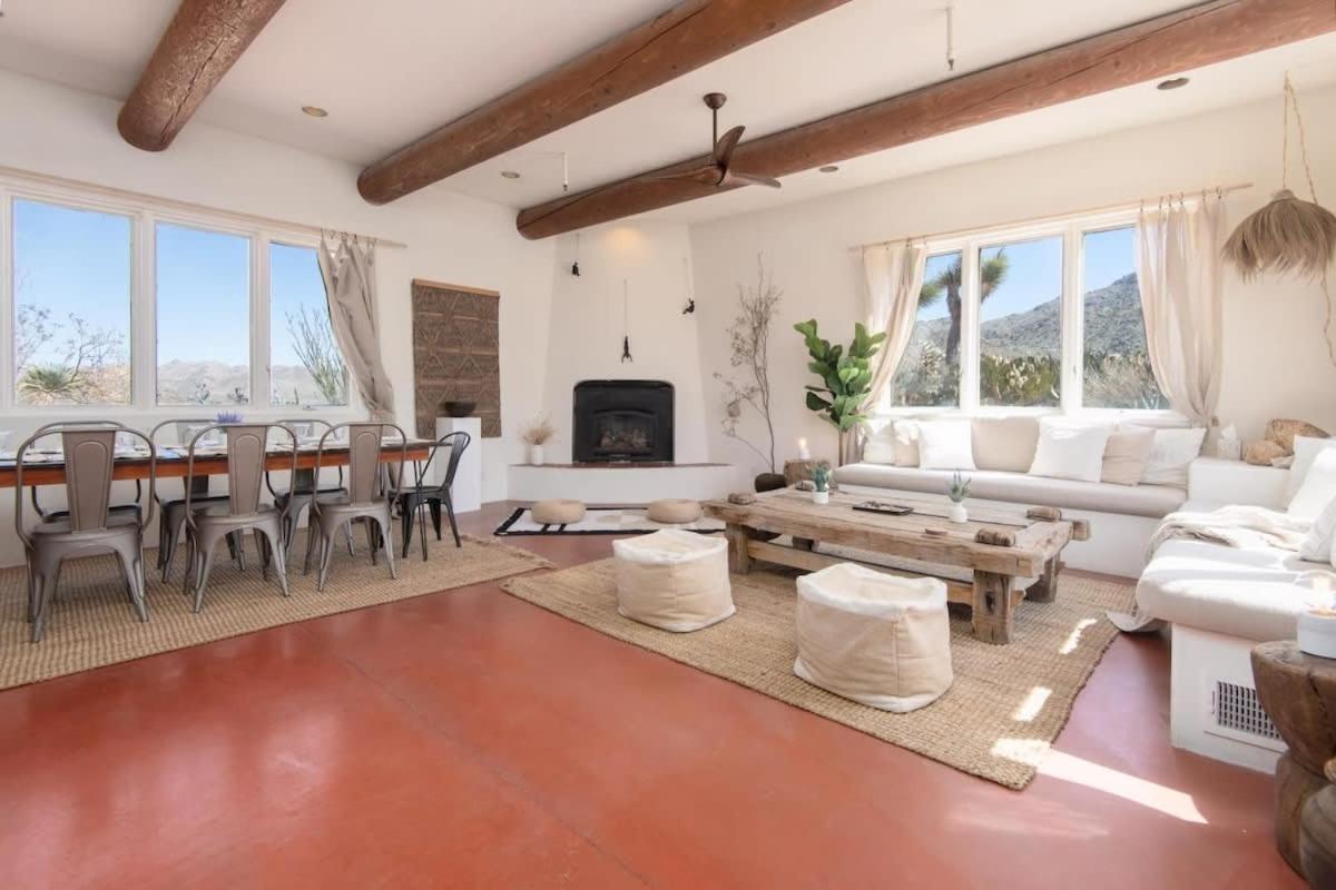 Renovated Lodge - Room 2 With Pool Access Joshua Tree Exteriér fotografie