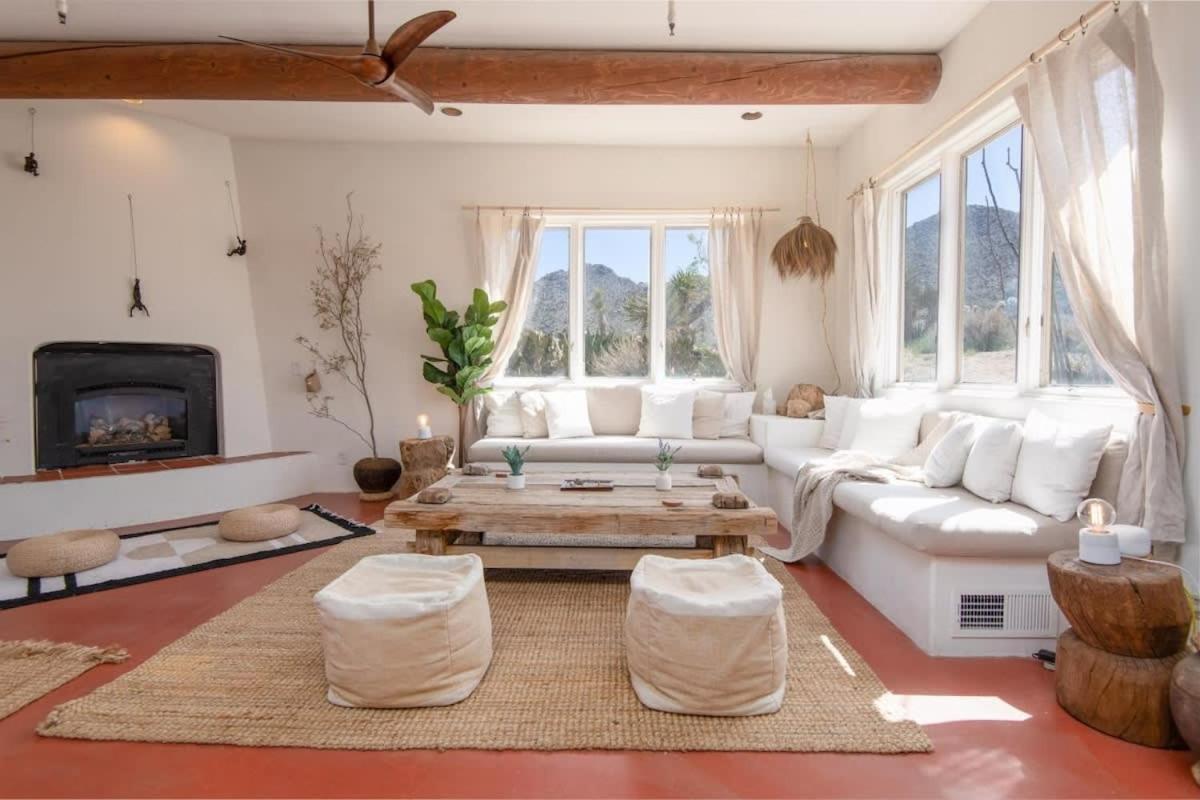 Renovated Lodge - Room 2 With Pool Access Joshua Tree Exteriér fotografie