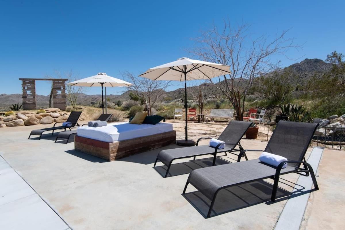 Renovated Lodge - Room 2 With Pool Access Joshua Tree Exteriér fotografie