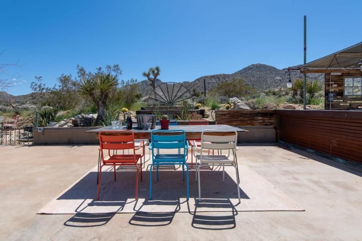 Renovated Lodge - Room 2 With Pool Access Joshua Tree Exteriér fotografie