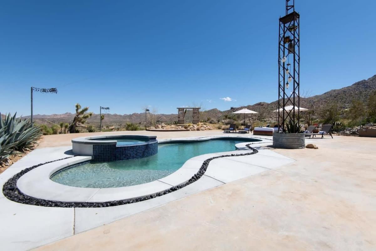 Renovated Lodge - Room 2 With Pool Access Joshua Tree Exteriér fotografie