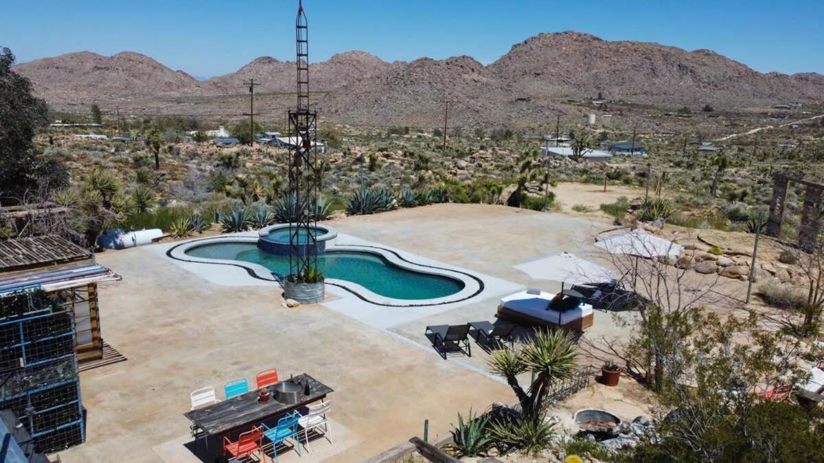 Renovated Lodge - Room 2 With Pool Access Joshua Tree Exteriér fotografie