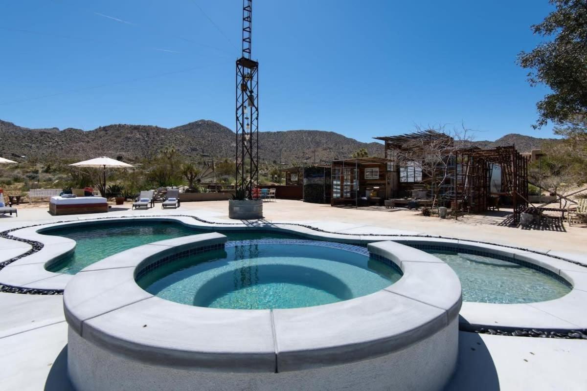Renovated Lodge - Room 2 With Pool Access Joshua Tree Exteriér fotografie
